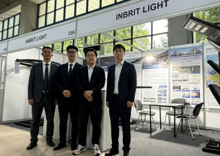 Exposición de Edificios Inteligentes Taskent | Inbrit presenta Farolas Solares, Iluminación LED y Postes