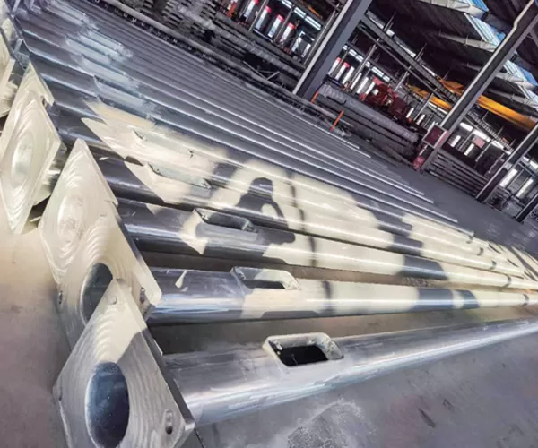 fábrica de postes solares para calles
